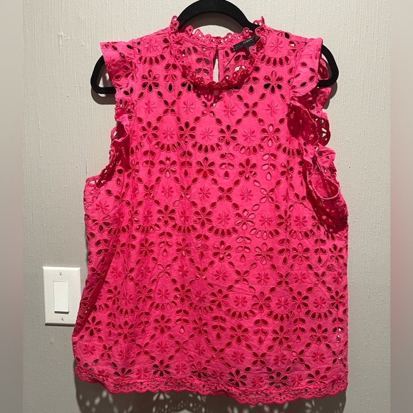 J. CREW HOT PINK EMBROIDERED EYELET MOCKNECK TOP WITH FLUTTER SLEEVES Size XL - Picture 3 of 5